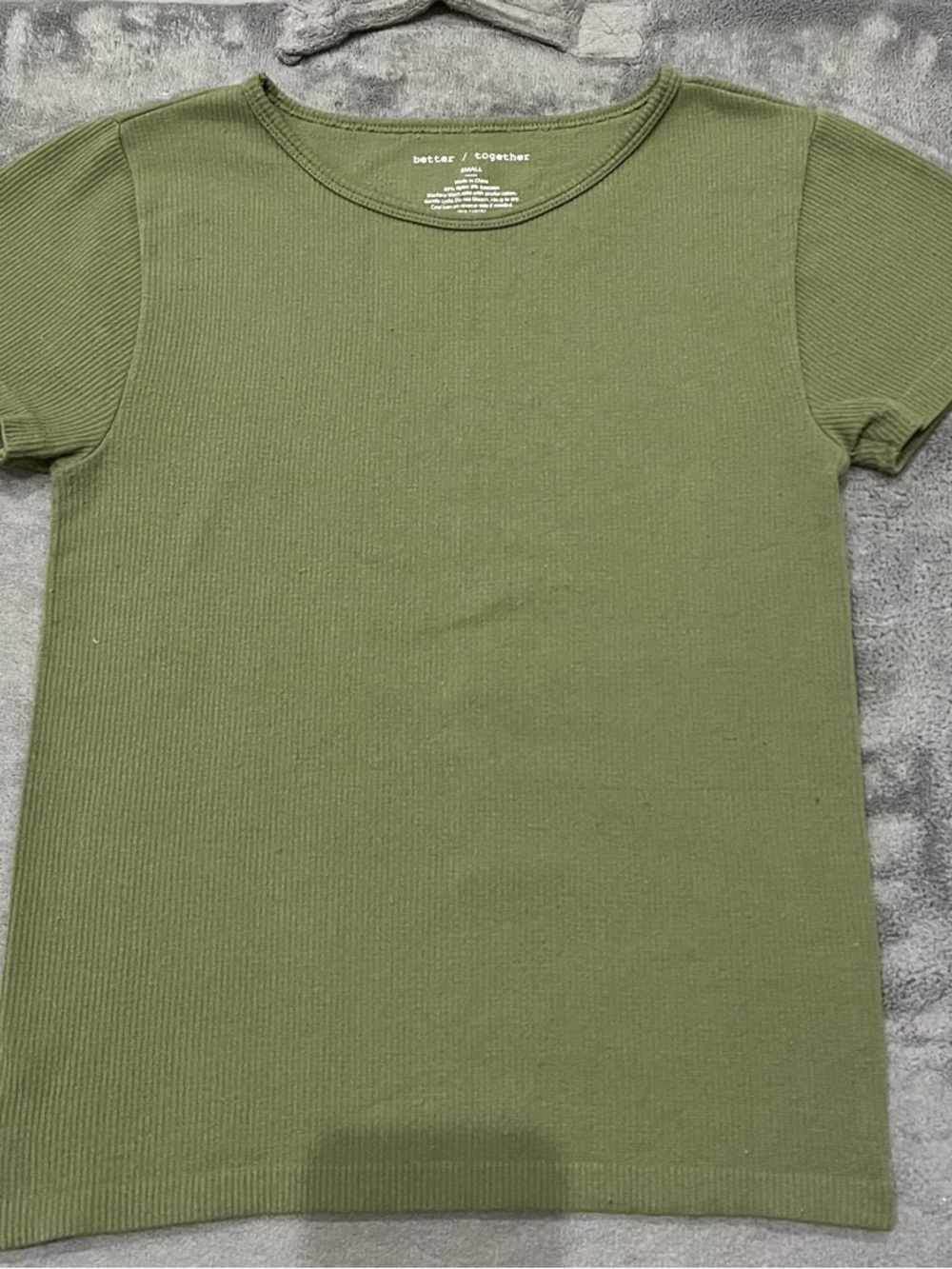 Junior’s Better Together Olive Green Ribbed Short Sleeve BabyTee Size S